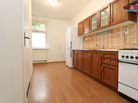 Prodej bytu 3+1, Karlovy Vary - Dvory, 1. máje, 70 m2