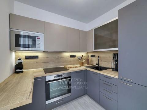 Prodej bytu 2+kk, Cheb, Na Nivách, 42 m2