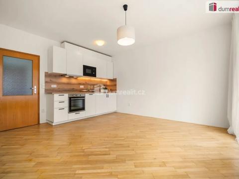 Pronájem bytu 1+kk, Praha - Strašnice, Počernická, 33 m2