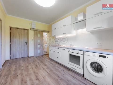 Prodej bytu 2+kk, Karlovy Vary - Bohatice, U Trati, 35 m2