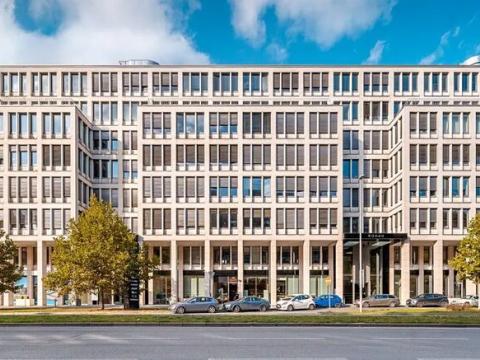 Pronájem kanceláře, Praha - Karlín, Rohanské nábřeží, 372 m2