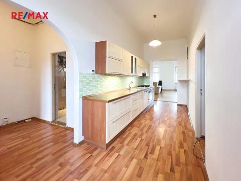 Pronájem bytu 3+1, Praha - Smíchov, Nádražní, 95 m2