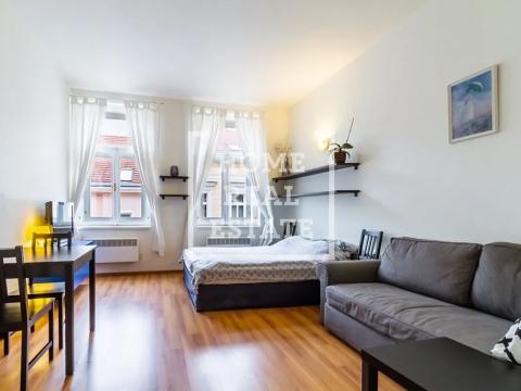 Pronájem bytu 1+kk, Praha - Žižkov, Jeronýmova, 35 m2