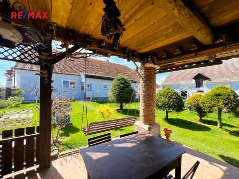Prodej rodinného domu, Chrást, 280 m2