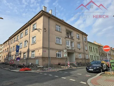 Prodej bytu 2+1, Chomutov, Křižíkova, 77 m2
