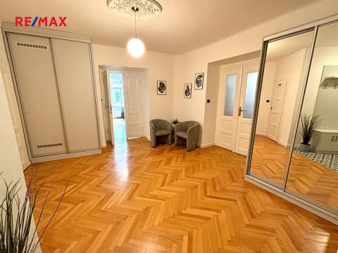 Pronájem kanceláře, Praha - Vinohrady, Kolínská, 127 m2