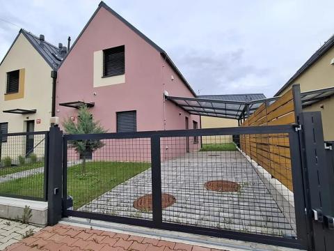 Pronájem rodinného domu, Praha - Újezd nad Lesy, Staroújezdská, 98 m2