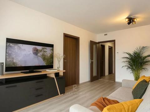 Pronájem bytu 2+kk, Praha - Hloubětín, Poděbradská, 60 m2