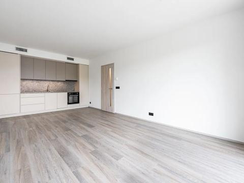 Pronájem bytu 2+kk, Praha - Hlubočepy, Na Zlíchově, 53 m2