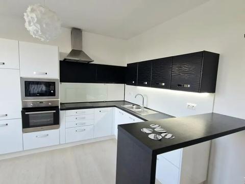 Pronájem bytu 3+1, Olomouc, Rumunská, 95 m2