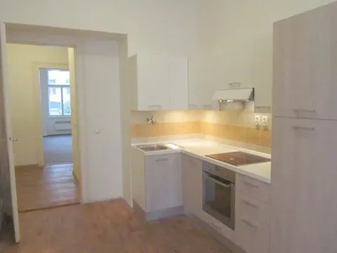 Pronájem bytu 2+kk, Praha - Vršovice, Žitomírská, 39 m2