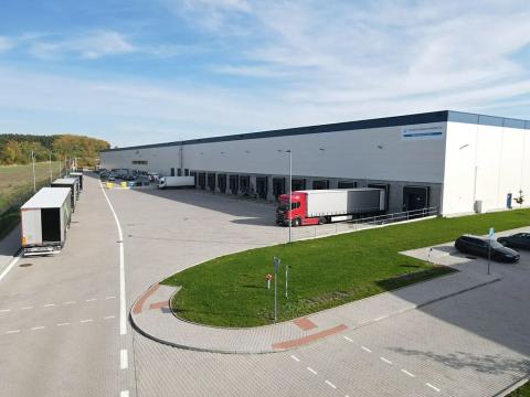 Pronájem skladu, Úherce, 5500 m2