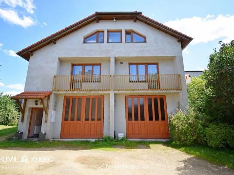 Prodej podílu rodinného domu, Planá nad Lužnicí, U Dubu, 234 m2