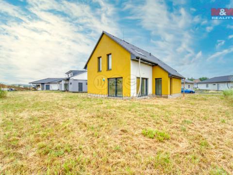 Prodej rodinného domu, Lužany, 144 m2