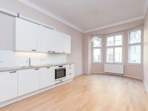 Pronájem bytu 3+1, Praha - Dejvice, Kafkova, 102 m2