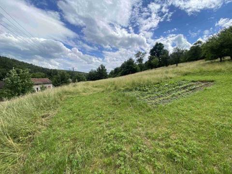 Prodej pozemku, Šarovy, 1000 m2