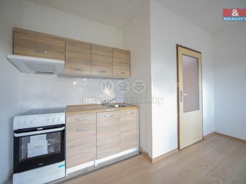 Prodej bytu 2+kk, Děčín - Děčín V-Rozbělesy, Závodní, 42 m2