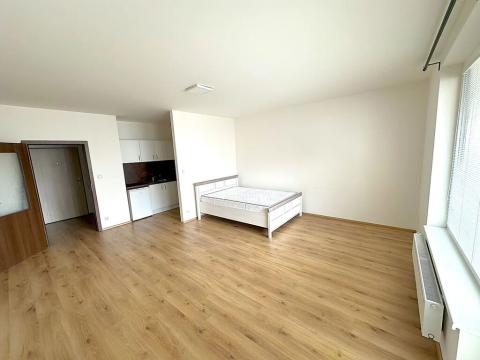 Pronájem bytu 1+kk, Praha - Modřany, Soukalova, 41 m2