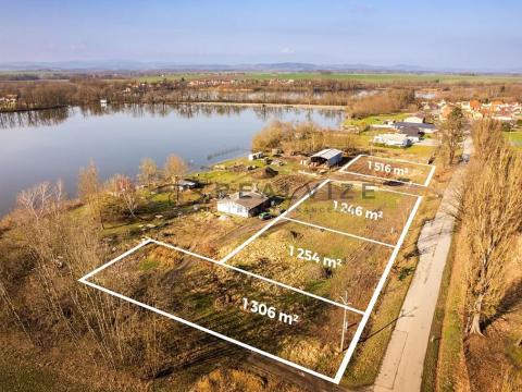Prodej pozemku pro bydlení, Dívčice, 1513 m2