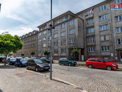 Prodej bytu 2+1, Strakonice - Strakonice II, Bezděkovská, 43 m2