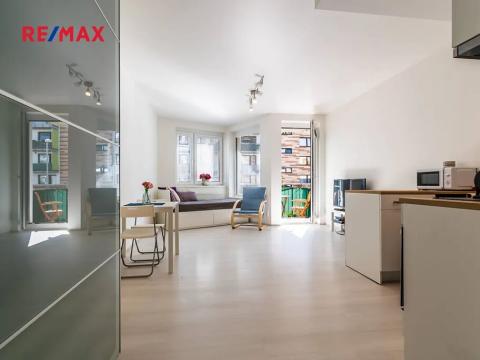 Pronájem bytu 1+kk, Praha - Střížkov, Makedonská, 35 m2