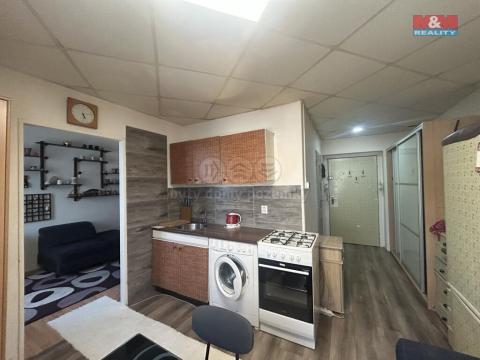 Pronájem bytu 1+1, Chomutov, Jiráskova, 32 m2