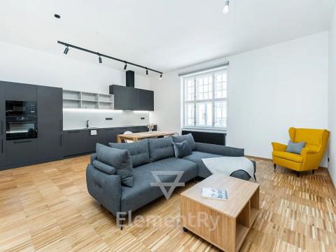Pronájem bytu 3+kk, Hradec Králové, Šafaříkova, 116 m2