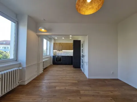 Pronájem bytu 2+kk, Praha - Vršovice, Ruská, 62 m2