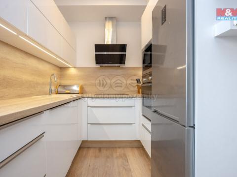 Prodej bytu 3+kk, Velká Bystřice, Nádražní I, 76 m2