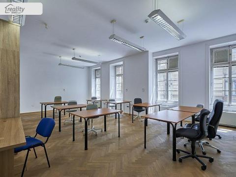 Pronájem kanceláře, Praha - Nové Město, Soukenická, 212 m2