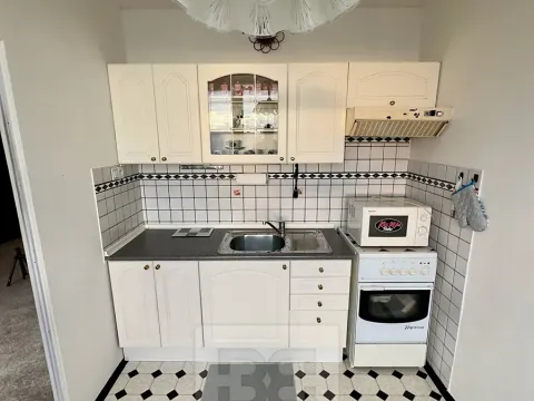 Pronájem bytu 2+1, Praha - Černý Most, Bratří Venclíků, 43 m2