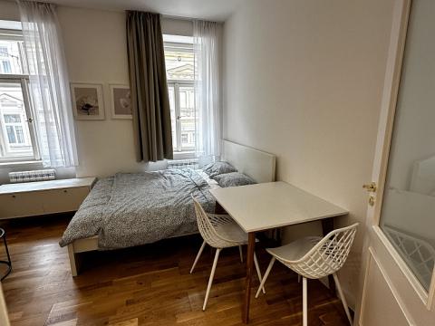 Prodej bytu 2+kk, Praha - Vinohrady, Varšavská, 60 m2