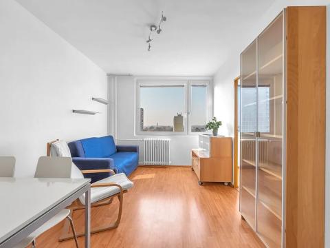 Pronájem bytu 2+kk, Hradec Králové, Veverkova, 35 m2