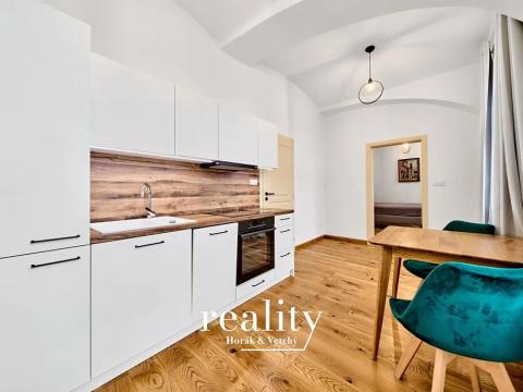Pronájem bytu 2+kk, Znojmo, Dolní Česká, 40 m2