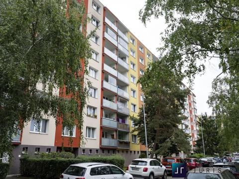 Prodej bytu 2+1, Praha - Kamýk, Zárubova, 68 m2