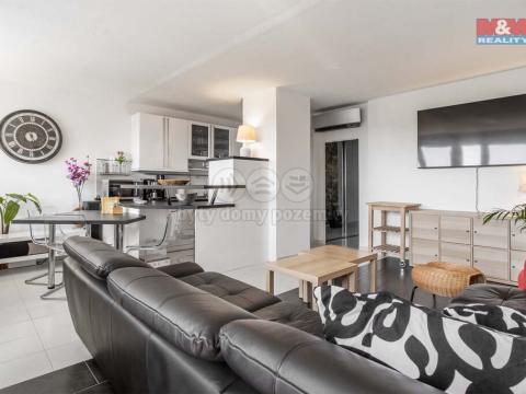 Prodej bytu 3+1, Praha - Řepy, Vondroušova, 75 m2