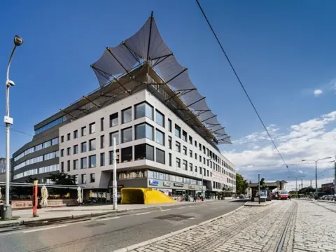 Pronájem kanceláře, Praha - Smíchov, Nádražní, 539 m2