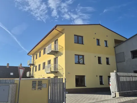 Pronájem bytu 3+kk, Stochov, Osvobození, 73 m2