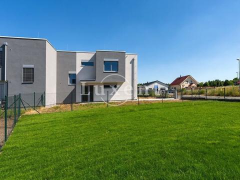 Prodej rodinného domu, Chýně, Cenomanská, 174 m2