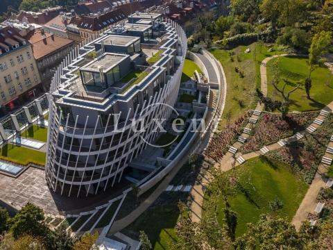 Pronájem kanceláře, Praha - Smíchov, Holečkova, 341 m2