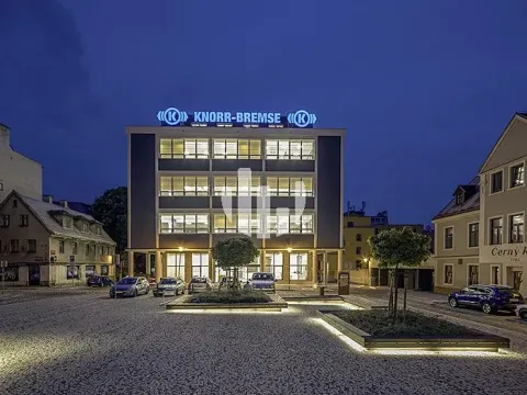 Pronájem kanceláře, Liberec, nám. Nerudovo, 3000 m2