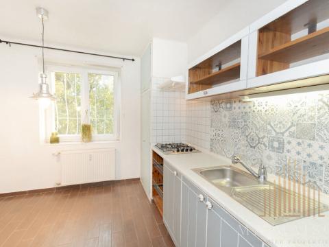 Pronájem bytu 1+1, Praha - Prosek, Nad Krocínkou, 50 m2