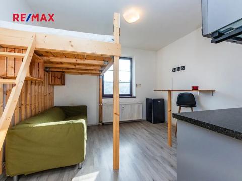 Prodej bytu 1+kk, Praha - Hlubočepy, Pod Žvahovem, 17 m2