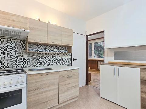 Pronájem bytu 2+1, Praha - Strašnice, Křenická, 60 m2