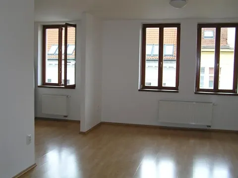 Pronájem bytu 2+1, Praha - Bubeneč, Šmeralova, 61 m2