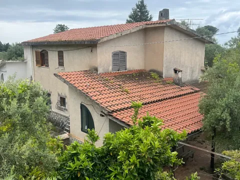 Prodej vily, Scalea, Itálie, 180 m2