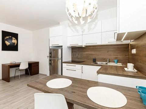 Pronájem bytu 1+kk, Praha - Vysočany, Strnadových, 33 m2