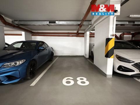 Prodej garážového stání, Praha - Strašnice, Názovská, 18 m2