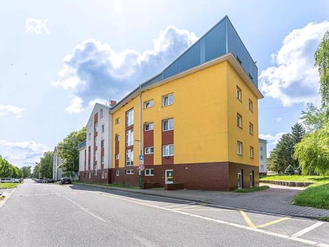 Prodej bytu 3+kk, Chvaletice, Obránců míru, 109 m2