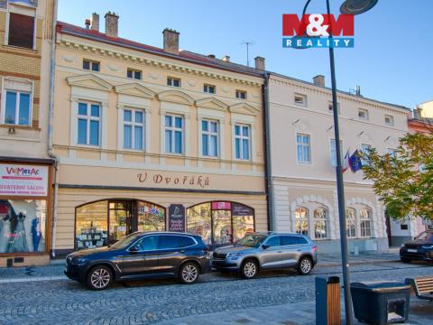 Pronájem obchodního prostoru, Valašské Meziříčí, Náměstí, 32 m2